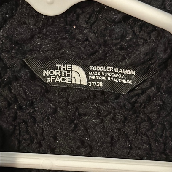 The North Face Black Puffer Jacket - Picture 4 of 5